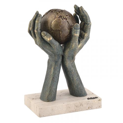 Скульптура "Мир в твоих руках", арт. 121 - вид 1 из 5